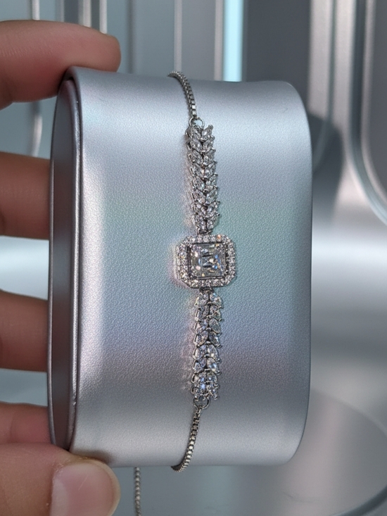 Anthropologie Jewelry - Silver Cubic Zirconia Halo Slider Bracelet